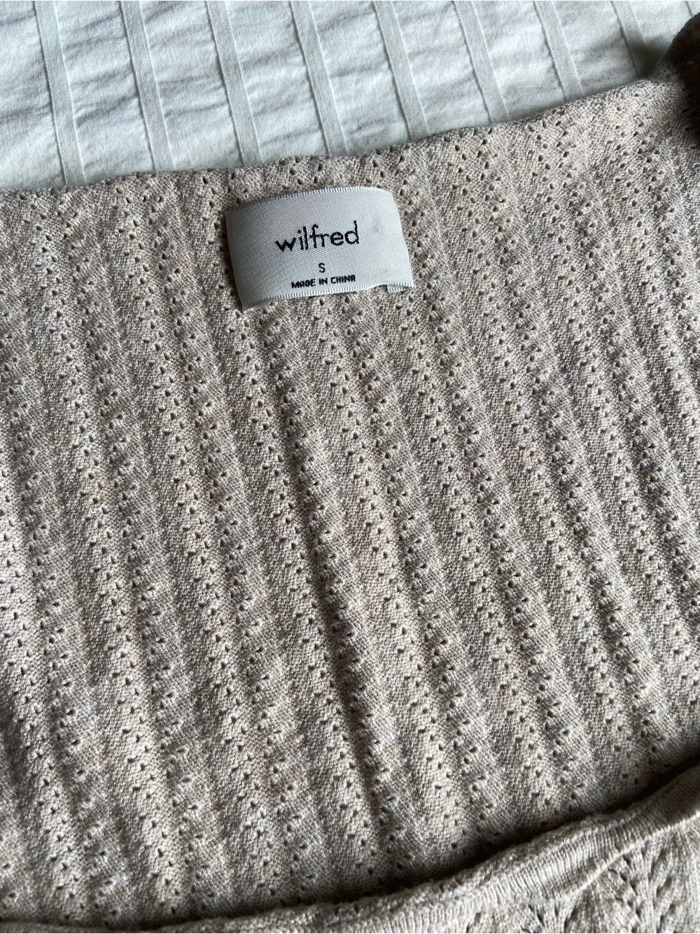 Aritzia Wilfred Parcel top - Picture 3 of 4